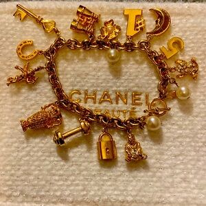 LEE ANGEL CHARM BRACELET